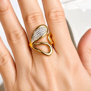 Anel Regulável Gota Elegance Cravejada em Aço PVD com banho a Ouro 18K