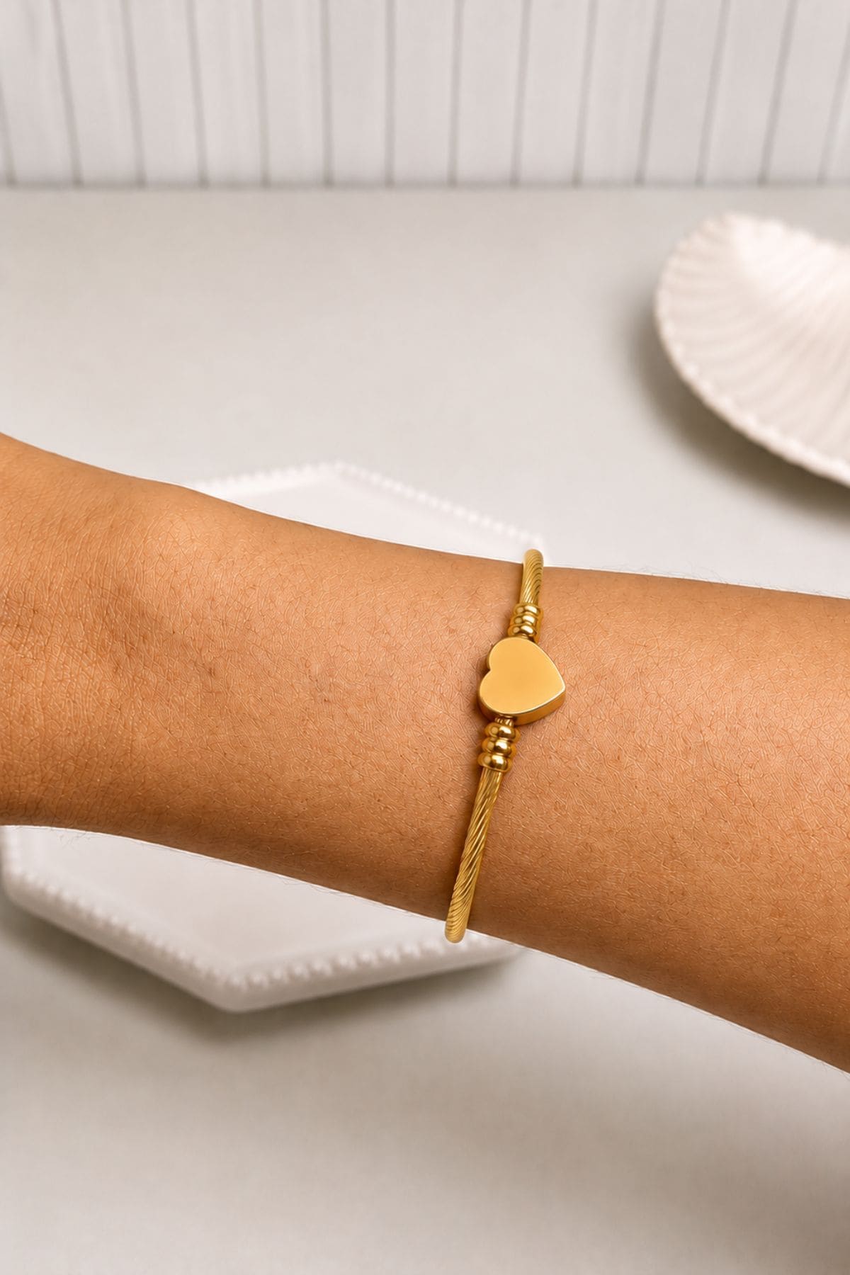 Bracelete Feminina Coração Elegance em Aço PVD com Banho a Ouro 18K