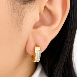 Brinco Argola Cravejada com Zircônias em Aço PVD com Banho em Ouro 18K