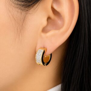 Brinco Argola Cravejada em Aço PVD com Banho a Ouro 18K