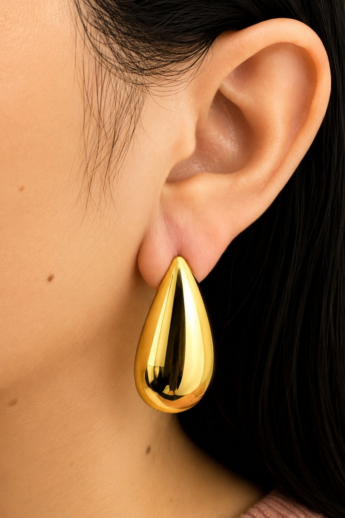 Brinco Gota Bold em Aço PVD com Banho a Ouro 18K